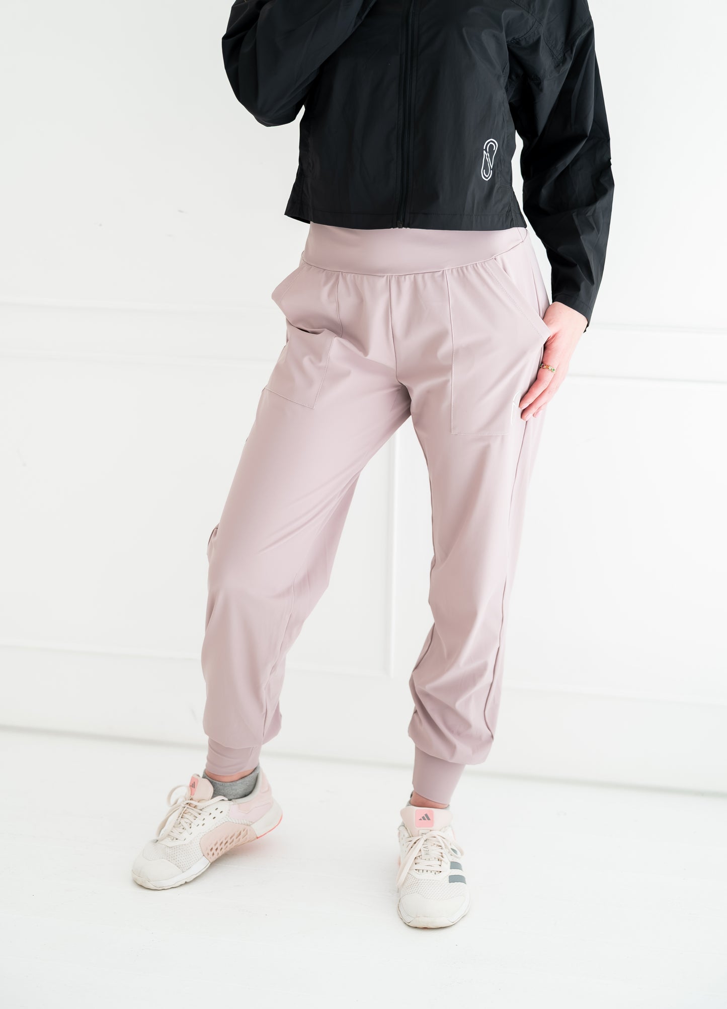 AthLux Sculpt Joggers