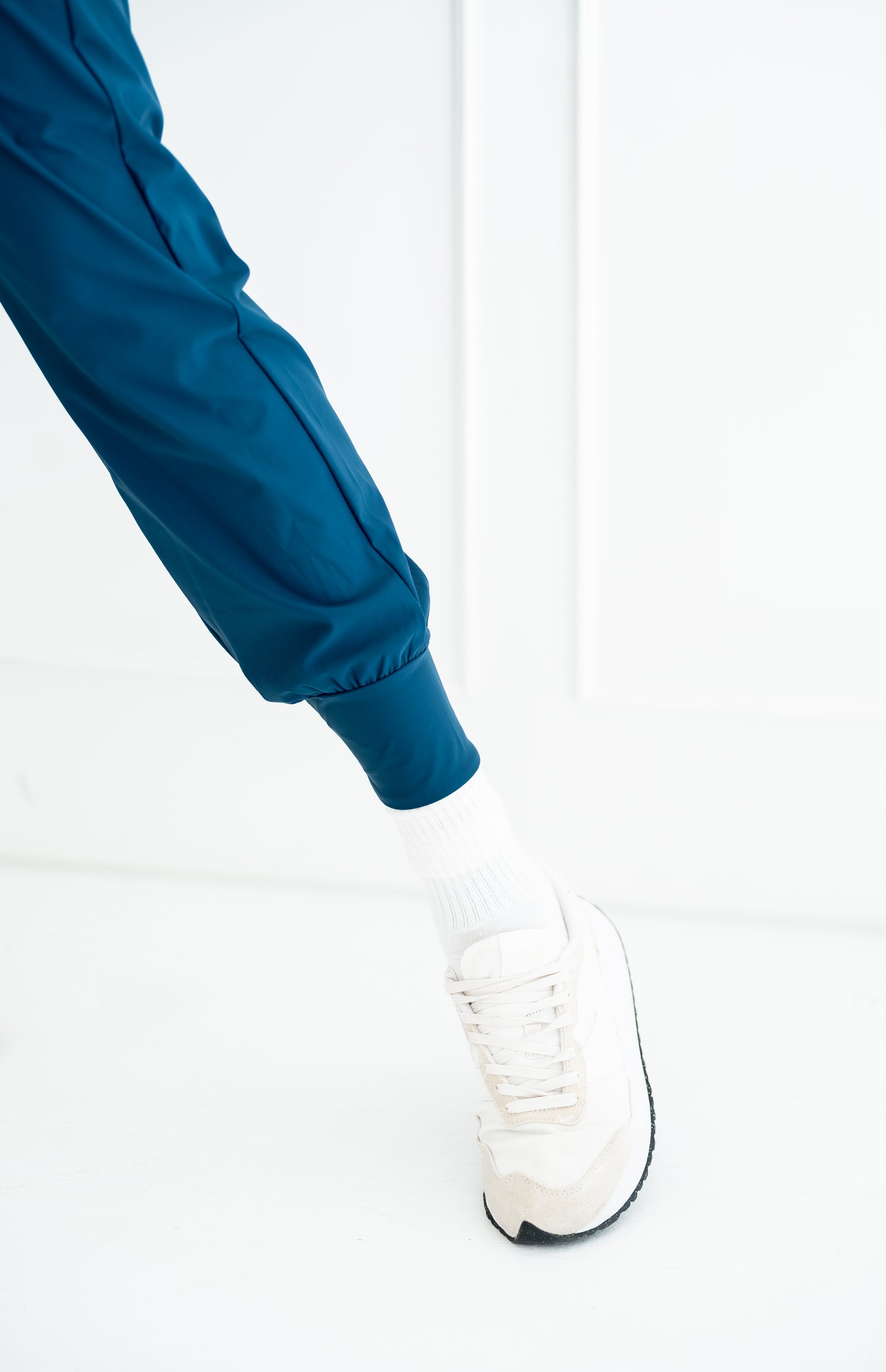 AthLux Sculpt Joggers