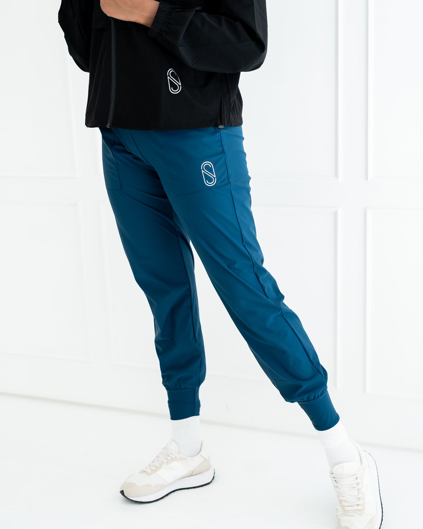 AthLux Sculpt Joggers